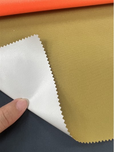 GZ-JT 66005-5# 乳白膜  克重：130g/㎡  成分：表面100%T 幅寬：142±2.5cm 正面照